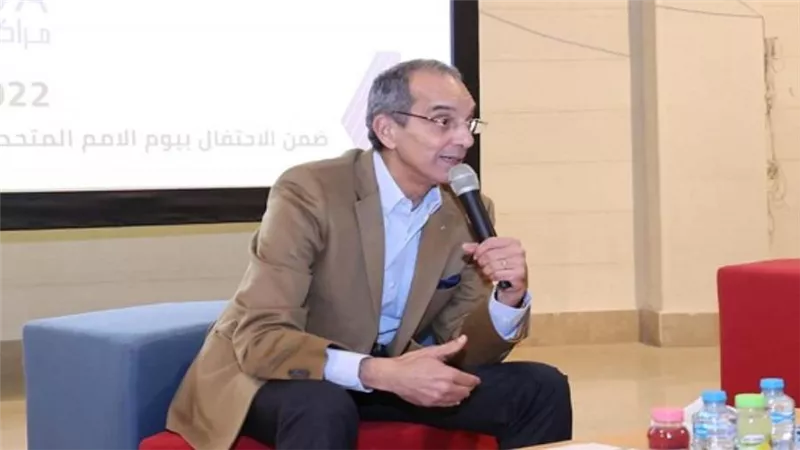 وزير الاتصالات يلتقي مجموعة من رواد الأعمال ومؤسسي الشركات التكنولوجية الناشئة (صور)