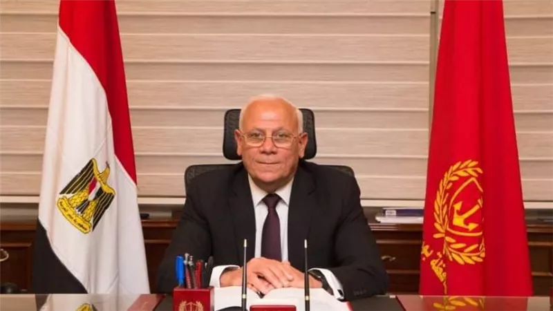 محافظ بورسعيد يهنئ أبناء المحافظة بالذكرى الـ 40 لعيد تحرير سيناء