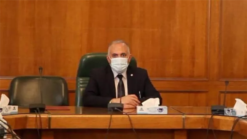 الري: تطهير الترع والمصارف استعدادا للموسم الزراعي المقبل (صور)