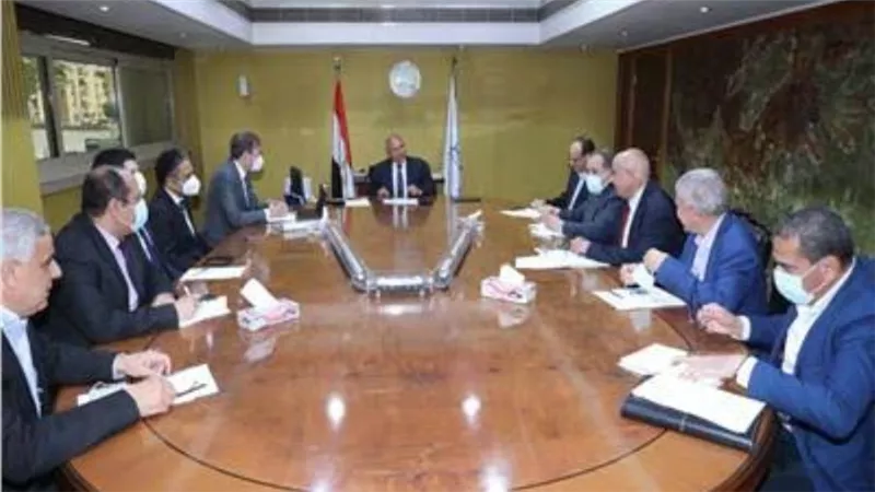 وزير النقل يضع اللمسات النهائية لتنفيذ أكبر ورشة مفاتيح للسكك الحديدية