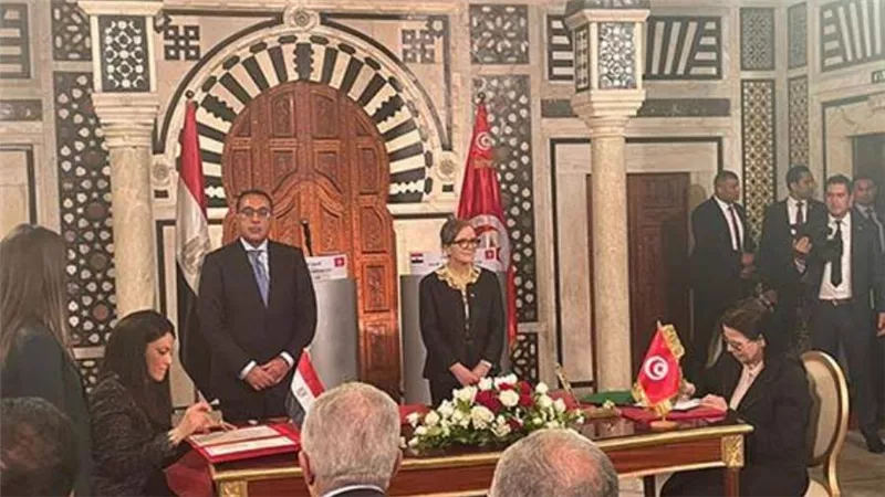 مدبولي ونظيرته التونسية يشهدان التوقيع على عدد من وثائق التعاون | فيديو