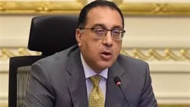رئيس الوزراء يغادر تونس عائدا إلى القاهرة