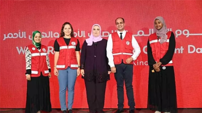 «القباج» تُكرم المتطوعين المشاركين في جهود الإغاثة الدولية على الحدود الأوكرانية البولندية (صور)
