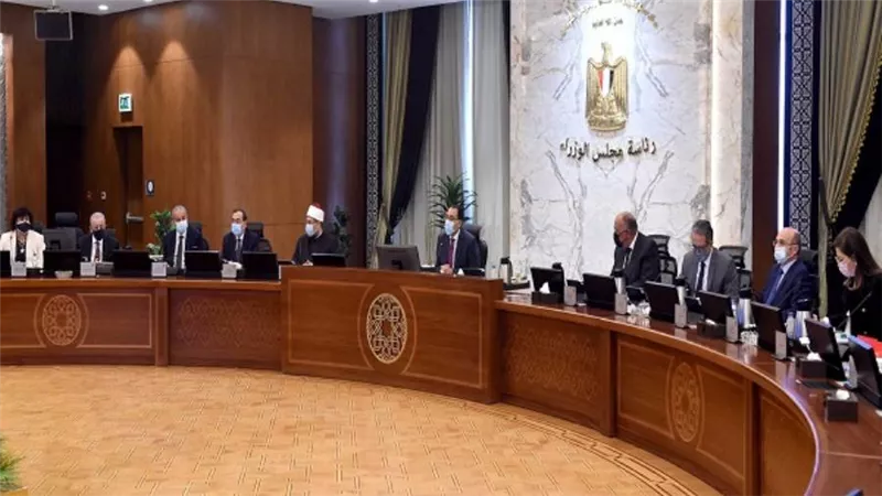 رئيس الوزراء يترأس اجتماع المجلس بمقر الحكومة بالعاصمة الإدارية الجديدة (صور)