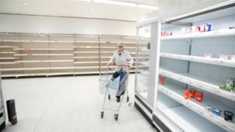 ديلي ميل: ارتفاع معدلات السرقة بمتاجر بريطانيا وسط تضخم قياسى تعيشه البلاد
