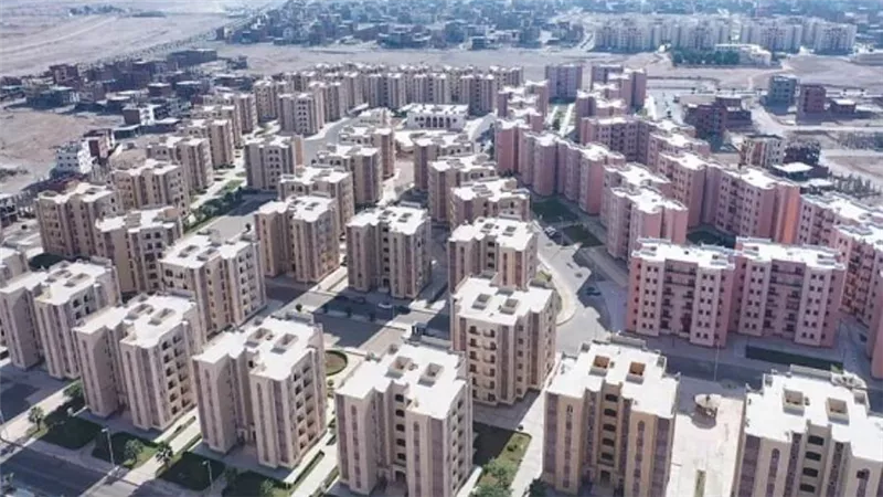 وزير الإسكان يتابع المشروعات الجارية بمدينتي قنا الجديدة وغرب قنا (صور)