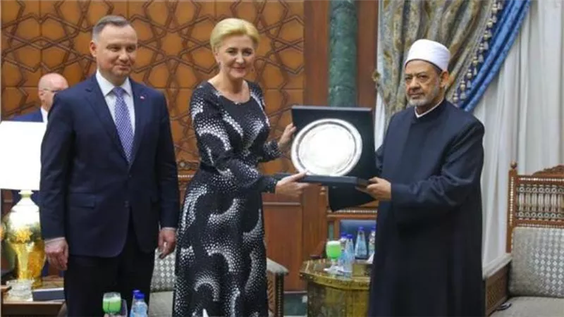 شيخ الازهر: 10 منح دراسية لطلاب بولندا لدراسة الإسلام الصحيح 