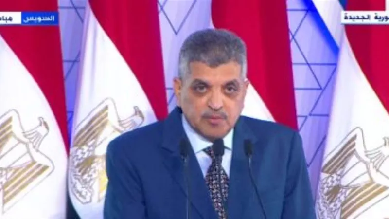 أسامة ربيع: قناة السويس حققت أعلى إيراد شهرى فى مايو بـ657 مليون دولار