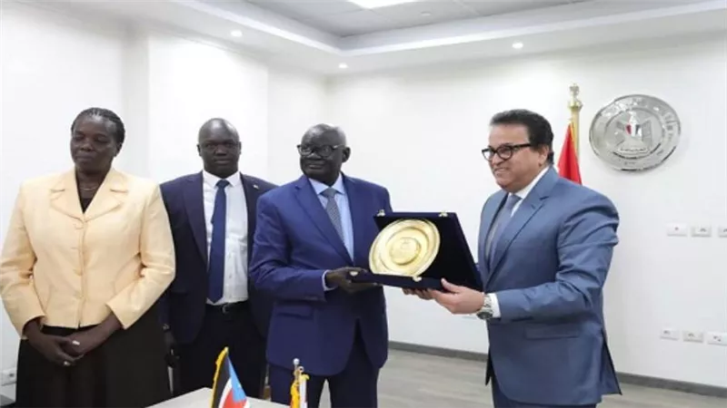 د. خالد عبد الغفار يلتقي نظيره بجنوب السودان لبحث التعاون التعليمي والعلمي (صور)