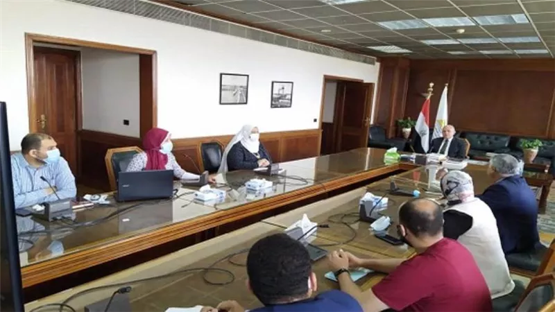 وزير الري يتابع مجهودات التحول الرقمي وتطبيقات متابعة المشروعات (صور)