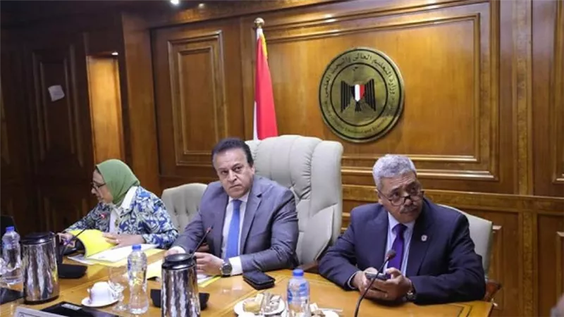 د. خالد عبد الغفار يرأس اجتماع مجلس مدينة الأبحاث العلمية والتطبيقات التكنولوجية (صور)