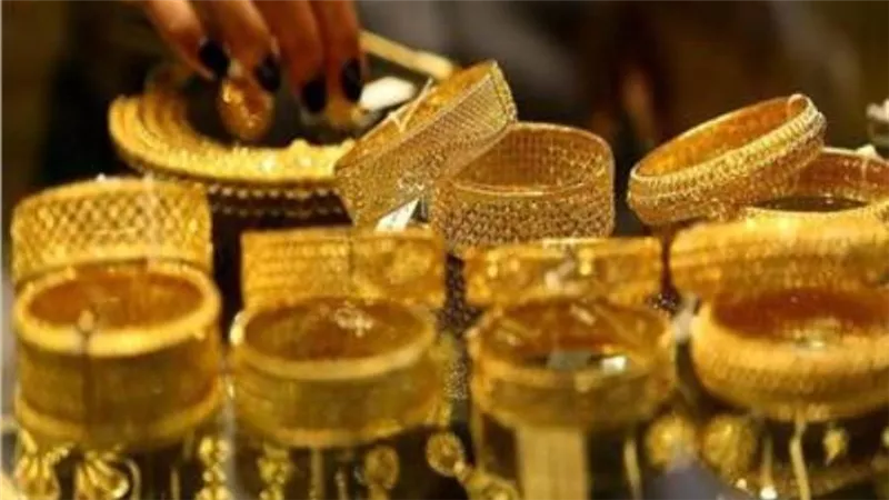 تراجع أسعار الذهب خلال تعاملات اليوم.. والجرام يخسر 12 جنيها
