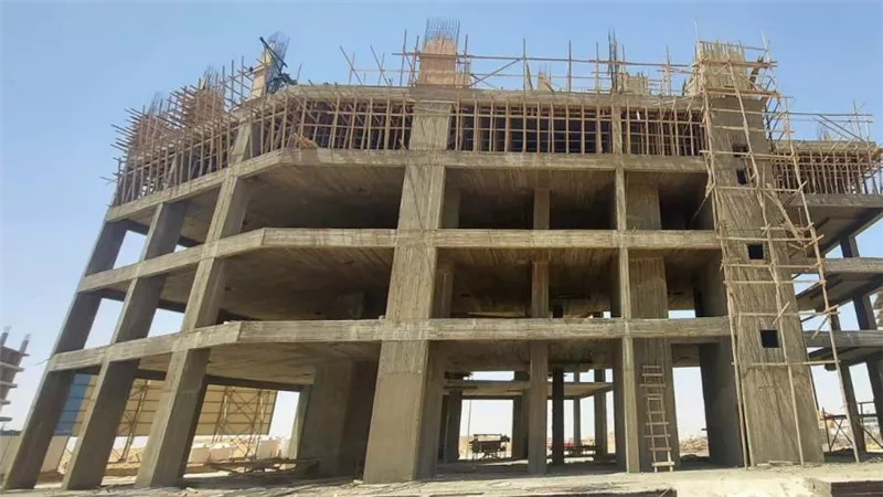 «CCR DEVELOPMENTS» تنهي 60% من الأعمال الخرسانية بمشروع «فرونت جيت» 