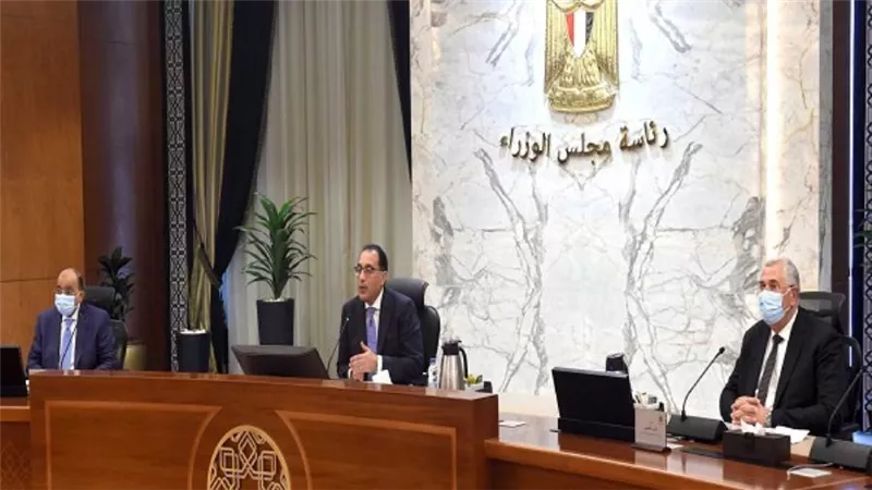 رئيس الوزراء يتابع سير العمل بمنظومة المتغيرات المكانية (صور)