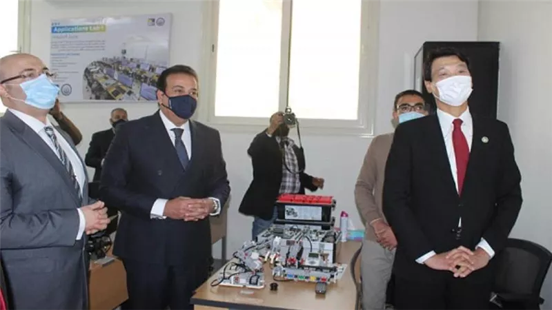 د. خالد عبد الغفار يستعرض تقريرًا عن أداء الجامعات التكنولوجية للعام المالي 2021/ 2022 (صور)