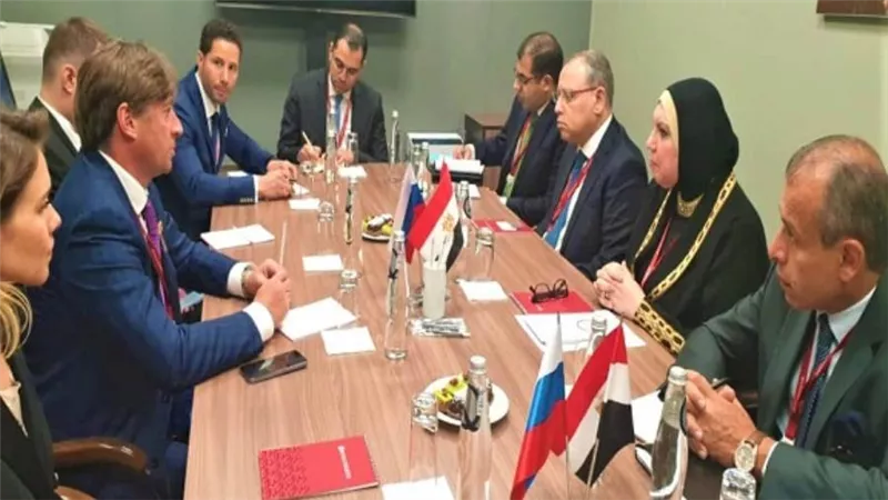 وزيرة التجارة تجري سلسلة لقاءات مكثفة مع عدد من المسئولين والشركات الروسية (صور)