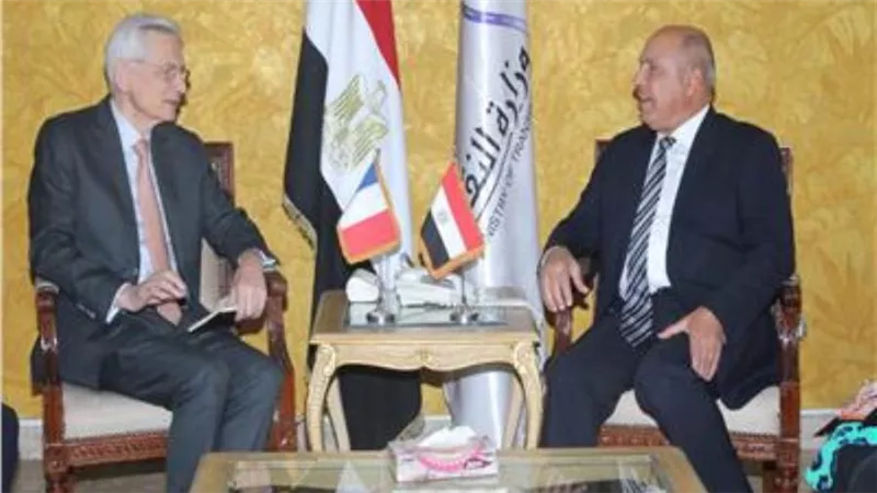 وزير النقل والسفير الفرنسي يبحثان مستجدات تطوير الخط الأول لمترو الأنفاق