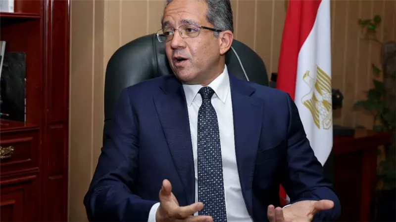 العناني وسفيرة الإمارات يناقشان فرص الاستثمار في القطاع السياحي المصري