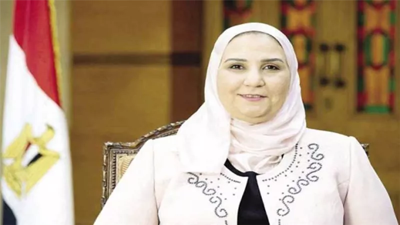وزيرة التضامن توجه فريق التدخل السريع لإنقاذ سيدة وأطفالها بلا مأوي في السيدة عائشة