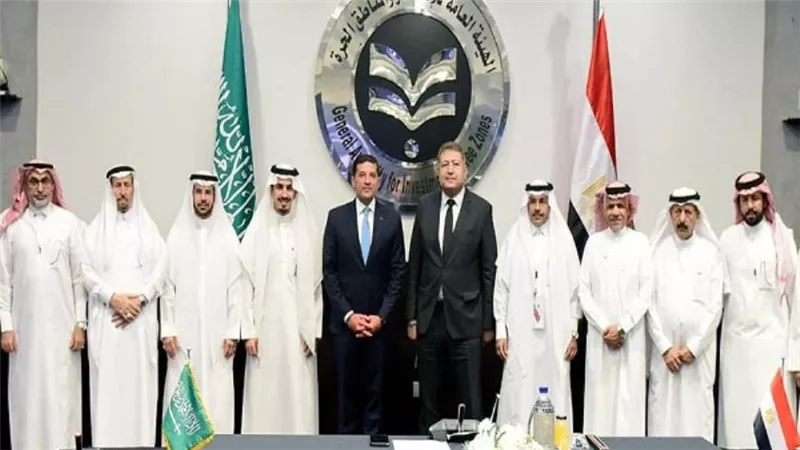 رئيس هيئة الاستثمار يجتمع مع رئيس اللجنة الوطنية العقارية السعودية وعدد من الشركات (صور)