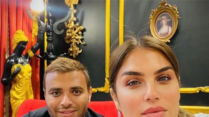 بهذه الكلمات.. رامى صبرى يتغزل فى زوجته بعيد ميلادها