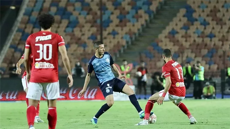 الشوط الأول.. الأهلي يتقدم على بيراميدز بهدف طاهر في كأس مصر