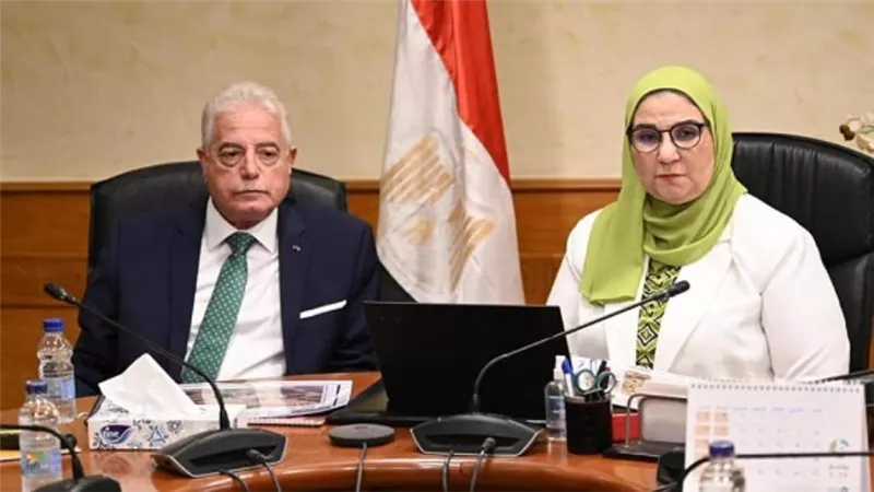 وزيرة التضامن تستقبل محافظ جنوب سيناء.. ويبحثان سبل التعاون بين الجانبين (صور)