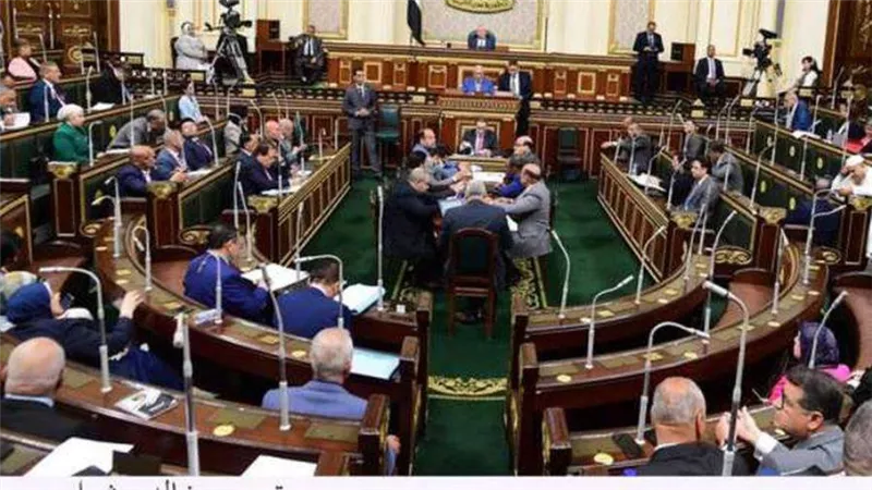 إحالة 3 مشروعات قوانين من الحكومة للجان البرلمان بينها حظر زواج الأطفال 