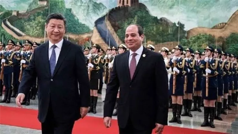 سفير مصر في بكين يستعرض أساسيات السياسة الخارجية والعلاقات مع الصين