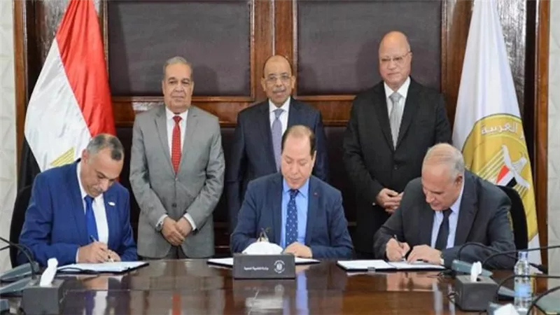 التنمية المحلية: اتفاق لشراء 70 أتوبيس كهرباء محلي الصنع بمواصفات وجودة عالمية (صور)