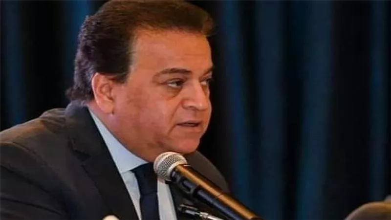 د. خالد عبد الغفار يستعرض تقريرًا عن التخصصات العلمية للذكاء الاصطناعي والمعلوماتية بالجامعات الحكومية