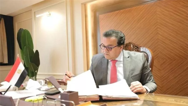 د. خالد عبد الغفار يستعرض تقريرًا عن استعداد جامعة مصر التكنولوجية الدولية للعام الدراسي الجديد