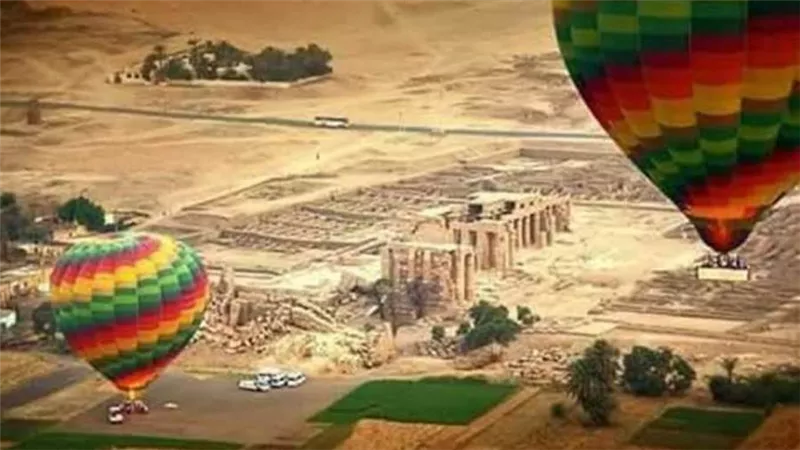 السياحة: لجنة من الطيران للتحقيق في واقعة البالون