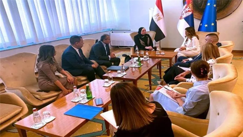 وزيرة التجارة ونظيرتها الصربية تبحثان سبل تطوير العلاقات الاقتصادية بين البلدين (صور)