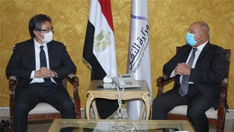 وزير النقل يلتقي نائب رئيس وكالة التعاون الدولي اليابانية لبحث تدعيم التعاون (صور)