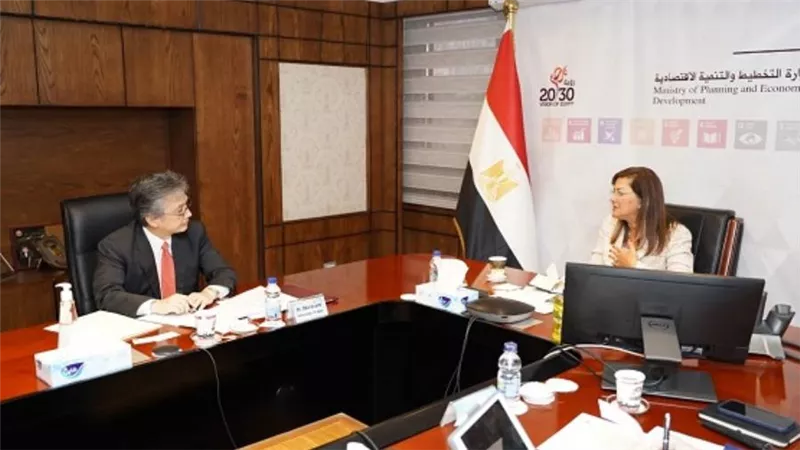 وزيرة التخطيط تلتقي السفير الياباني في مصر لبحث تعزيز سبل التعاون