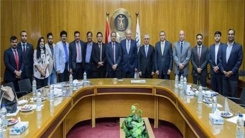 اقتصادية قناة السويس: استقطاب استثمارات هندية في قطاعات الوقود الأخضر 