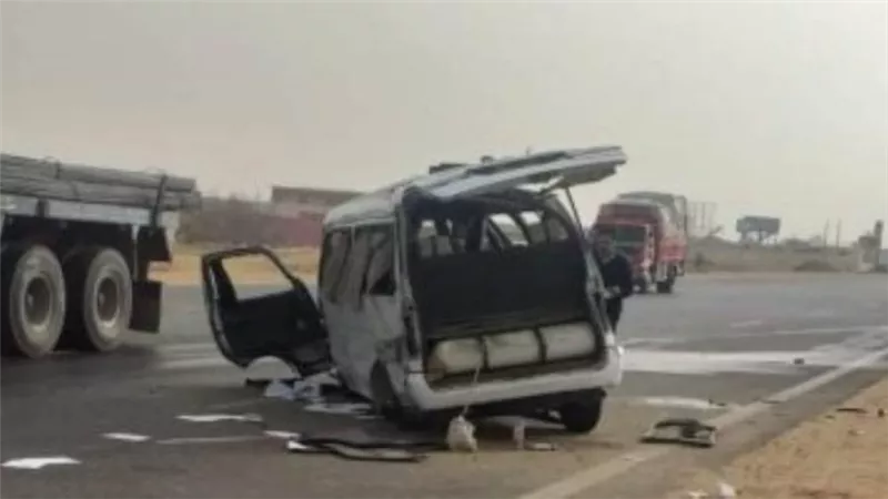 مصرع شخصين وإصابة 26 آخرين فى انقلاب أتوبيس بترعة المريوطية