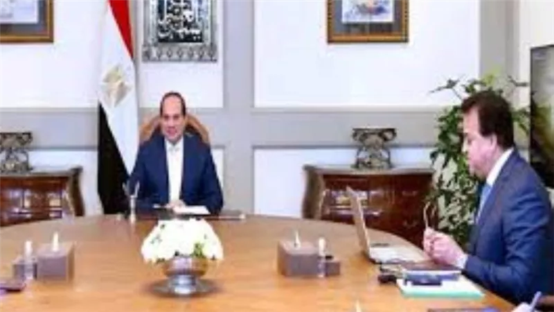 السيسي يجتمع برئيس الحكومة ووزير التعليم العالي