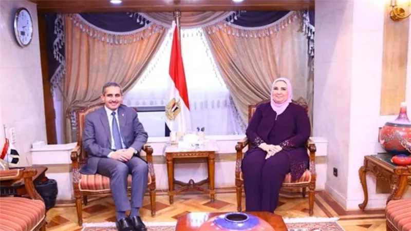 وزيرة التضامن تستقبل محافظ الغربية (صور)