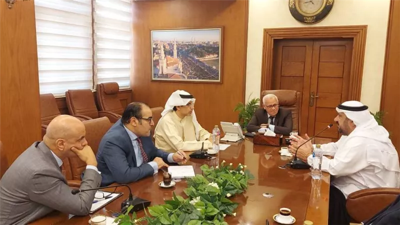 محافظ بورسعيد يستقبل وفد مستثمرين من دولة الإمارات لبحث سبل التعاون