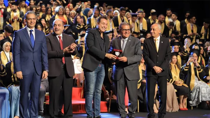 بالصور.. جامعة مصر للعلوم والتكنولوجيا تقيم حفلا أسطوريا لتخريج دفعة جديدة من كلية الإعلام