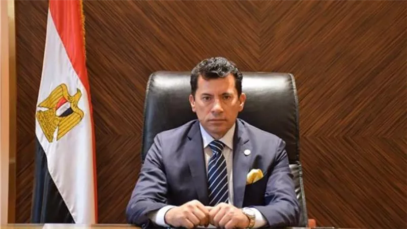 وزير الرياضة يشيد بنتائج البعثة المصرية ببطولة العالم لناشئي الاسكواش بفرنسا 