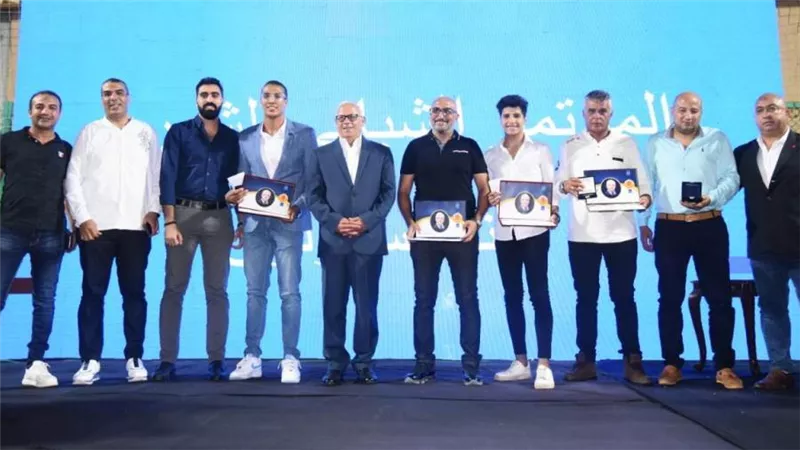 محافظ بورسعيد يعقد لقاءا موسعا مع قطاع كبير من شباب المحافظة