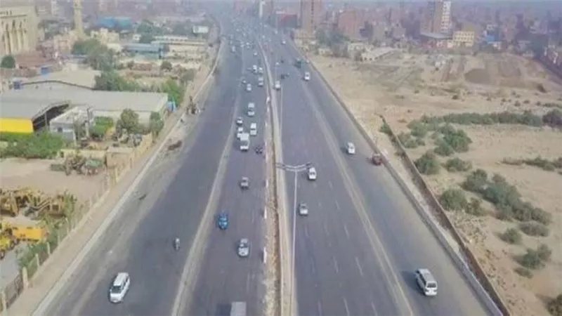كردون أمني برصيف الموت على الطريق الدائري اتجاه المعادي
