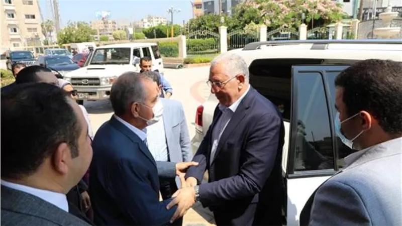 وزير الزراعة يلتقي محافظ كفر الشيخ لبحث سبل تحقيق التنمية الزراعية 
