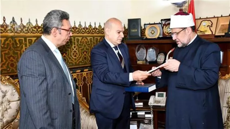 وزير الأوقاف يستقبل سفيري «فنزويلا والإكوادور» لبحث التعاون المشترك