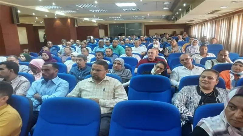 تنظيم ورشة عمل بشأن تطبيق موازنة البرامج والأداء بالمستشفيات الجامعية والمراكز البحثية في ظل قانون المالية الموحد (صور)