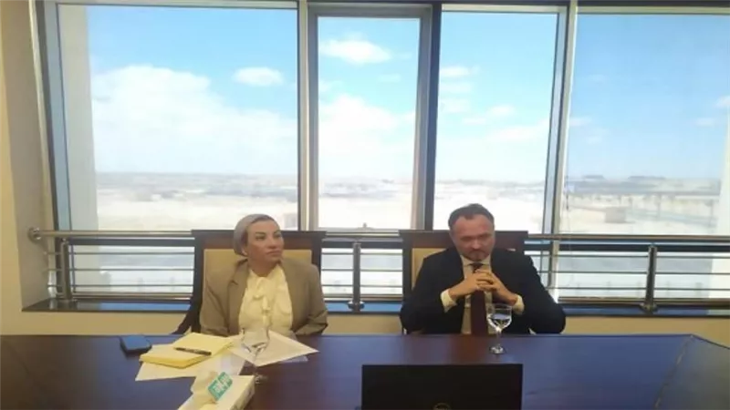 وزيرة البيئة تلتقي وزير المناخ الدنماركي لبحث سبل التعاون المشترك (صور)