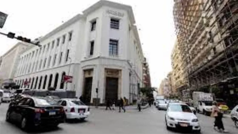 رجال الأعمال تطالب بتجميد قرار العمل بمستندات التحصيل عامين